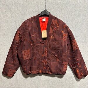 Nike Move To Zero x Naomi Osaka Women Medium Jacquard Jacket Burgundy Crush New